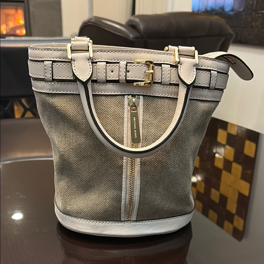Michael Kors Kingsbury Bucket Bag – Canvas & Off-White Leather